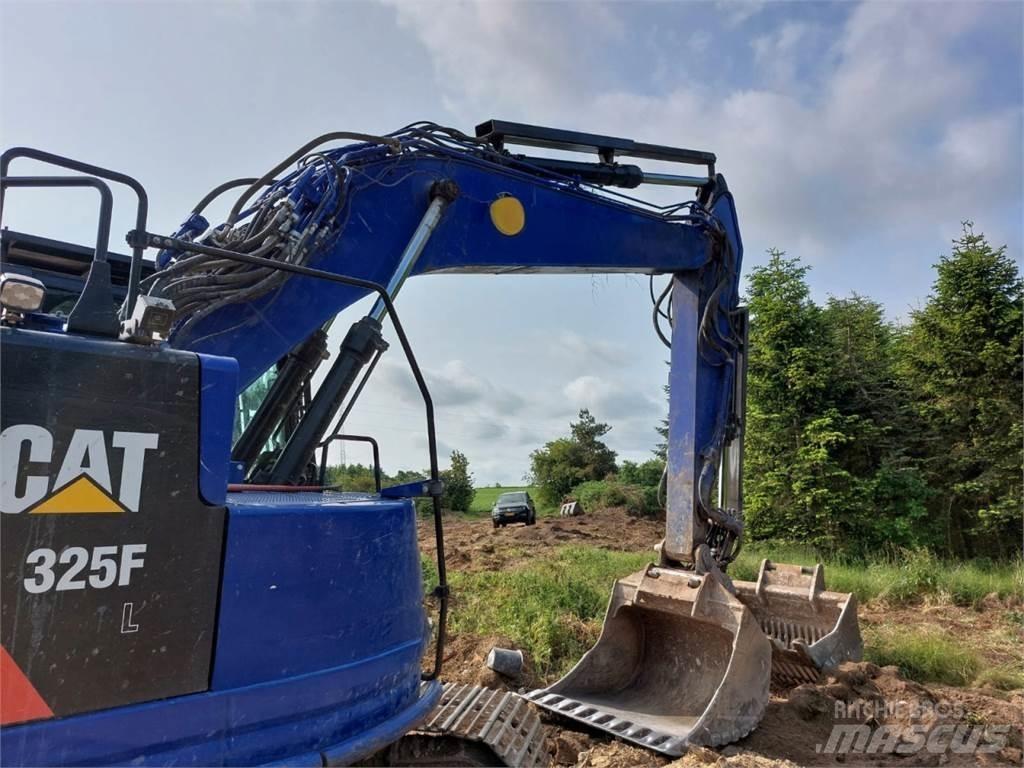 CAT 325F Koparki gąsienicowe