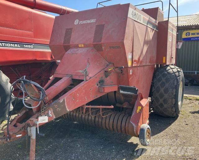 Hesston 4900 Prasy kostkujące