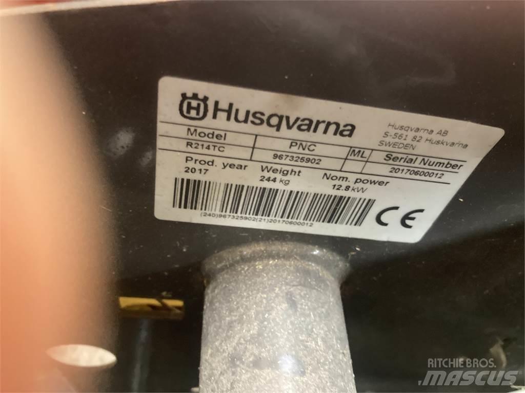 Husqvarna R214TC Kosiarki