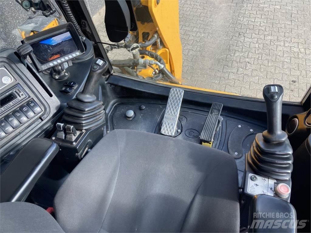 JCB 4CX Koparko-ładowarki