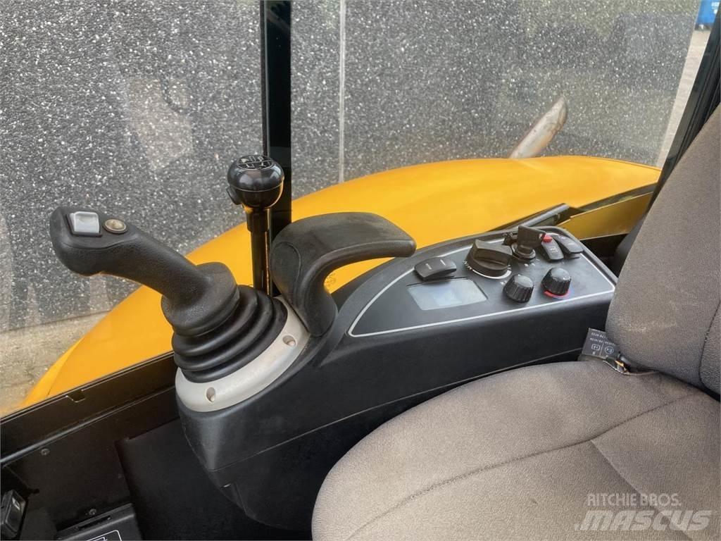 JCB 8040 ZTS Minikoparki