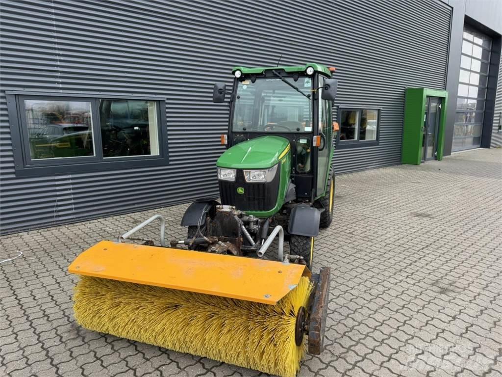 John Deere 2036R Mikrociągniki