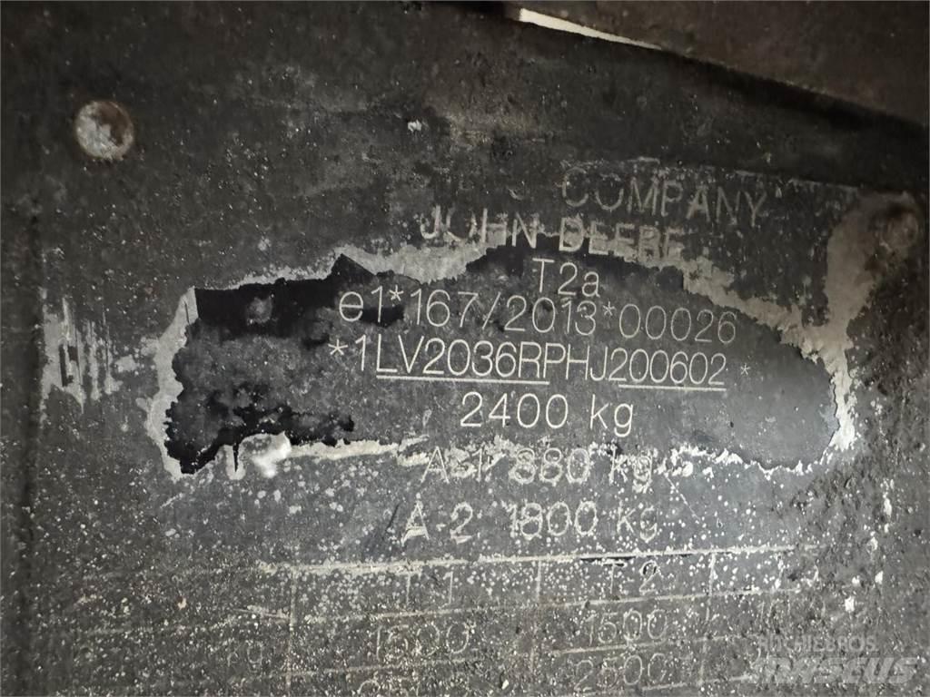 John Deere 2036R Mikrociągniki