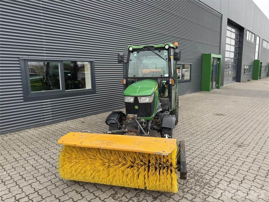 John Deere 2036R Mikrociągniki