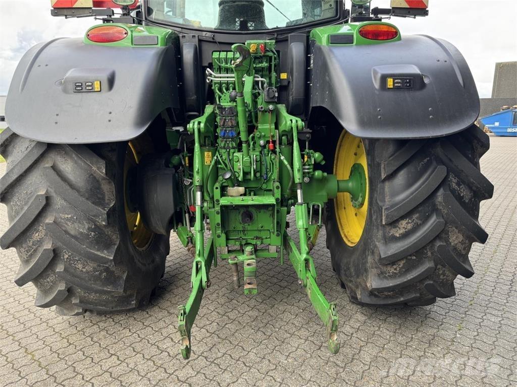John Deere 6215R Ciągniki rolnicze