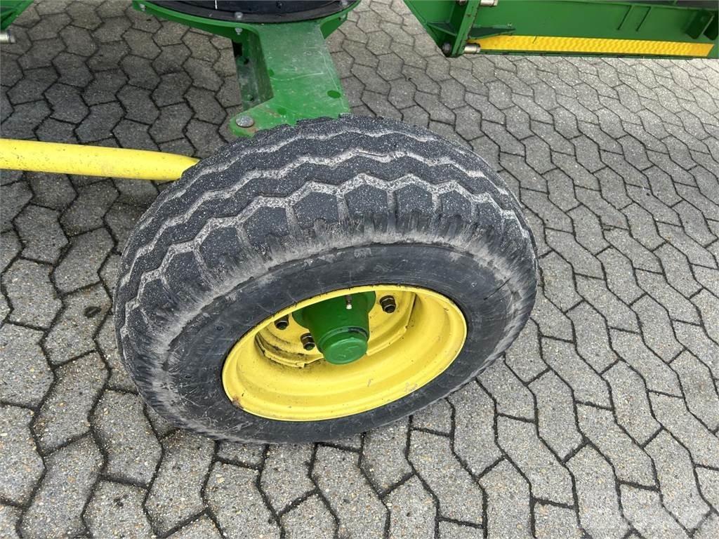 John Deere 640D Głowice ścinkowe