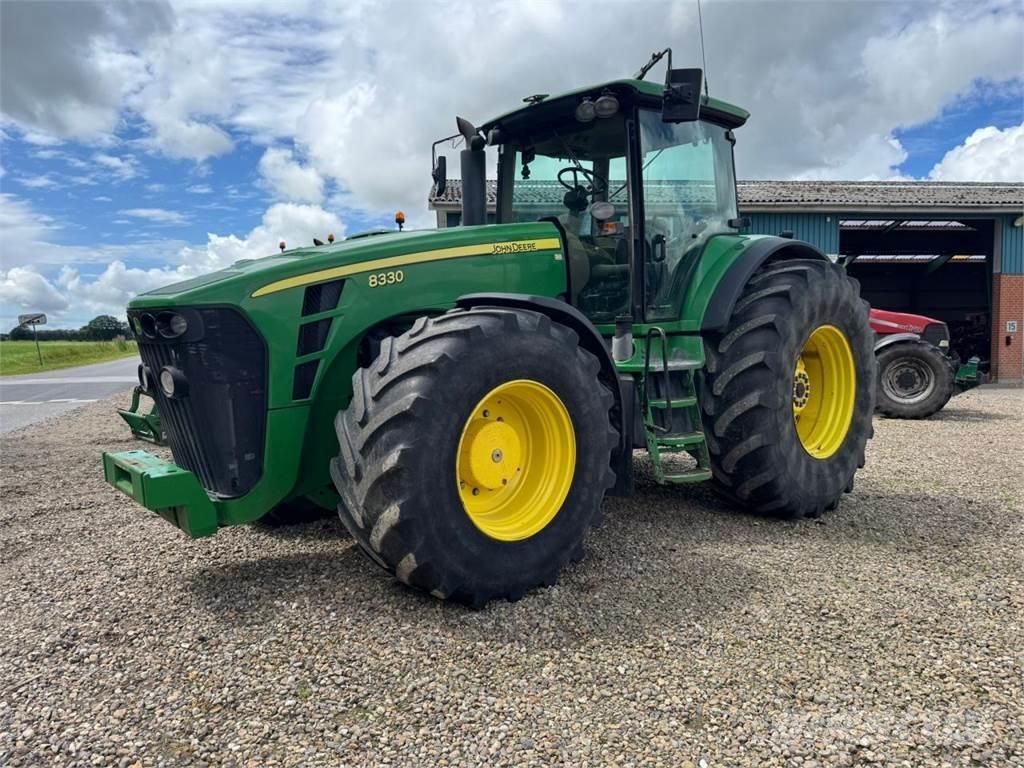 John Deere 8330 Ciągniki rolnicze