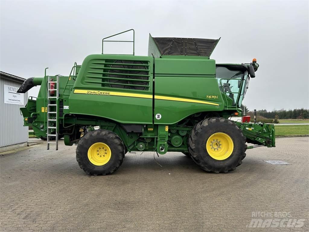 John Deere T670 Kombajny zbożowe