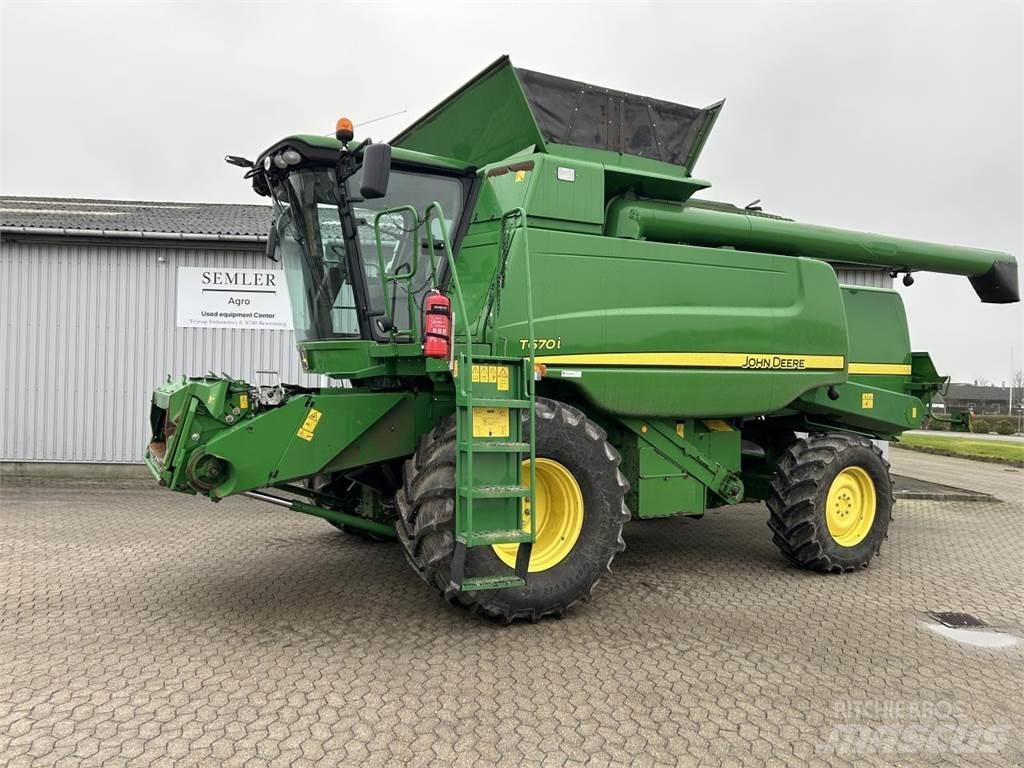 John Deere T670 Kombajny zbożowe