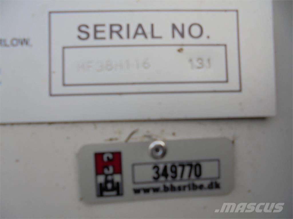 Keenan MF380 Wozy paszowe