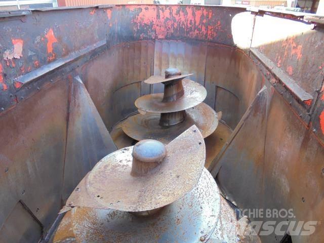 Kuhn 27 M3 Wozy paszowe