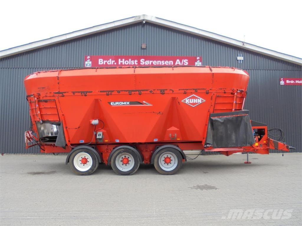 Kuhn 45.3 DL Wozy paszowe