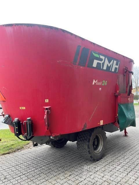 RMH 24 M3 Wozy paszowe