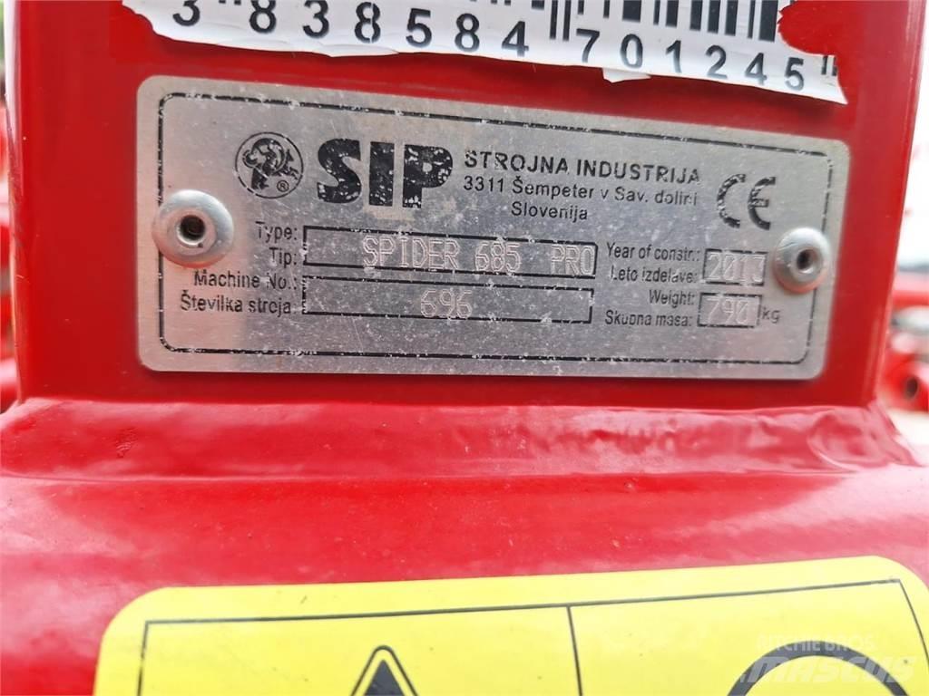 SIP 685/6 PRO Zgrabiarki i przetrząsacze