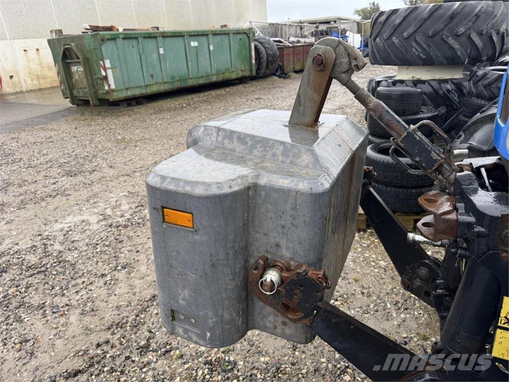  Suer 700 KG Przednie obciążniki