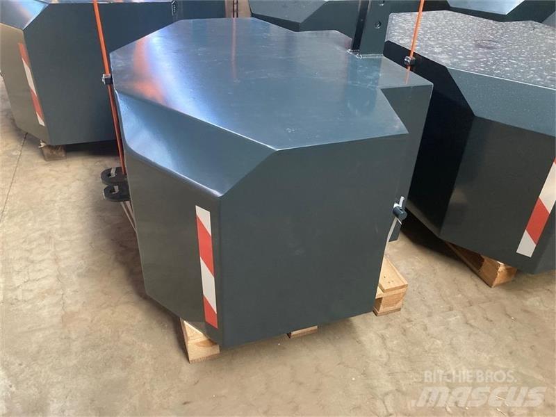  - - -  1800 KG Przednie obciążniki