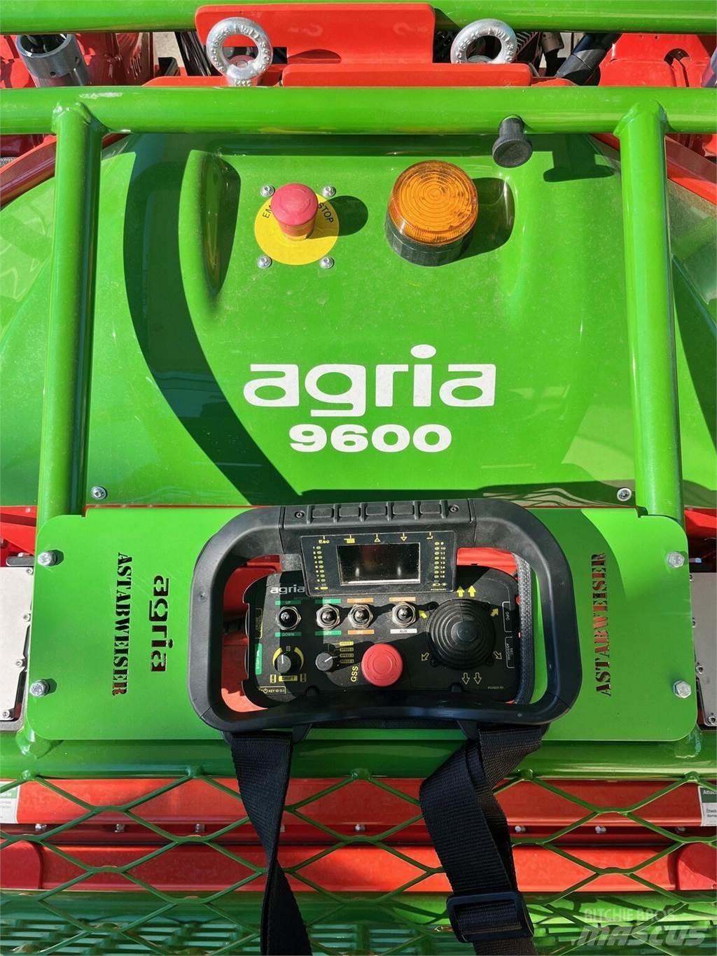 Agria 9600 Rozdrabniacze, krajarki i odwijarki słomy