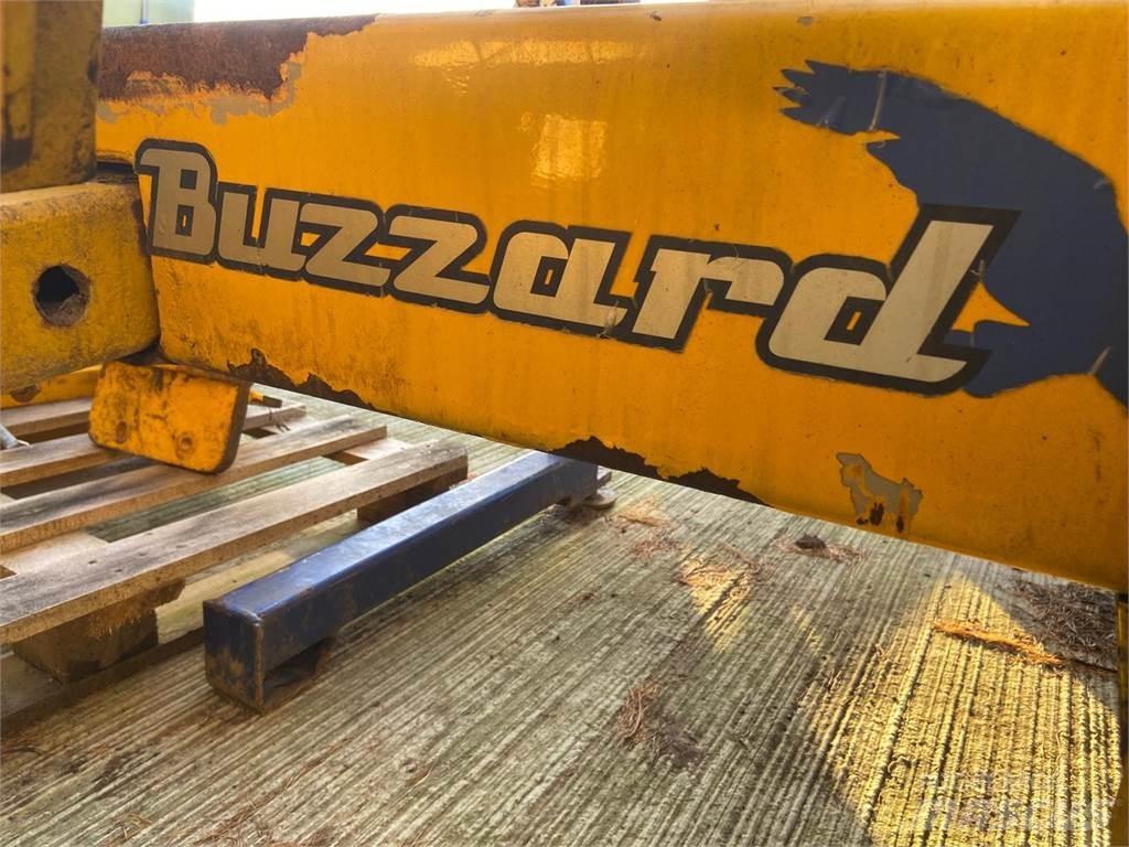 Bomford Buzzard Rozdrabniacze, krajarki i odwijarki słomy