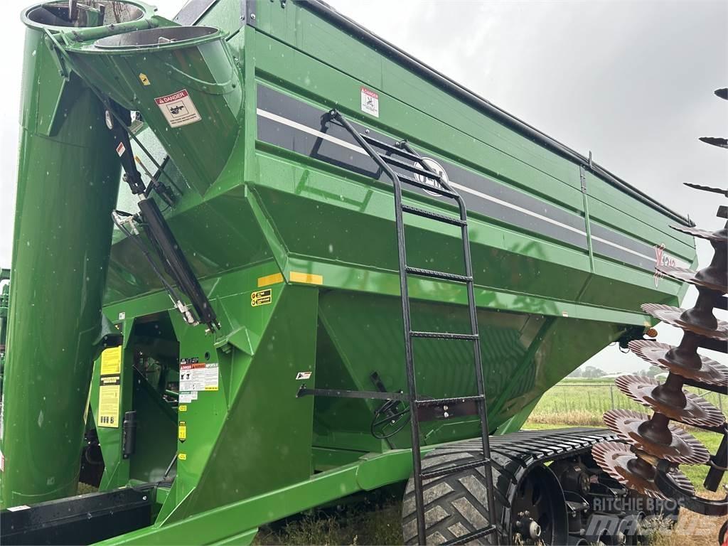 J&M 1312 Przyczepy zbożowe
