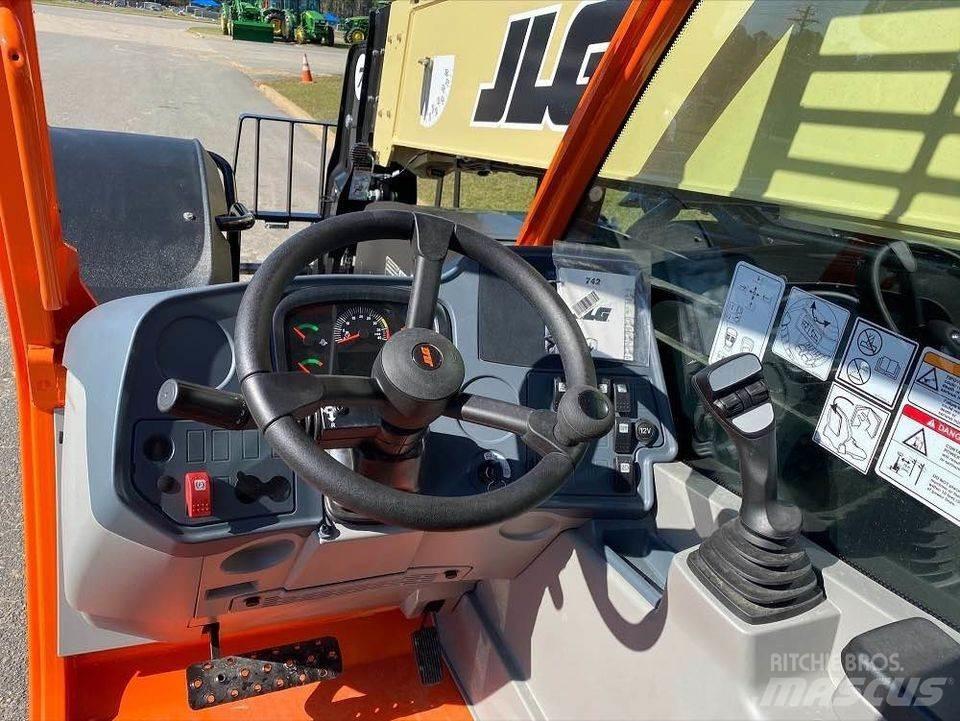 JLG 742 Ładowarki teleskopowe