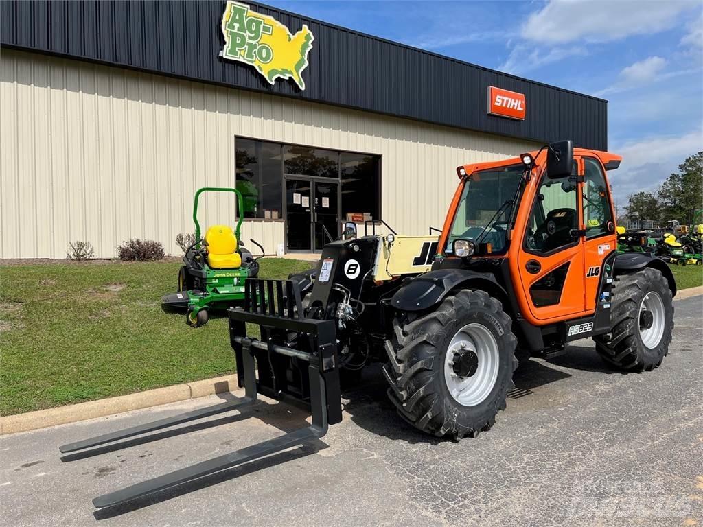 JLG 823 Ładowarki teleskopowe