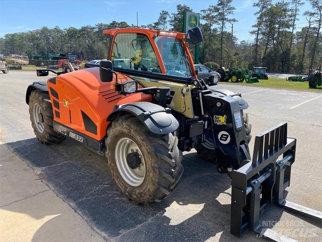 JLG 832 Ładowarki teleskopowe
