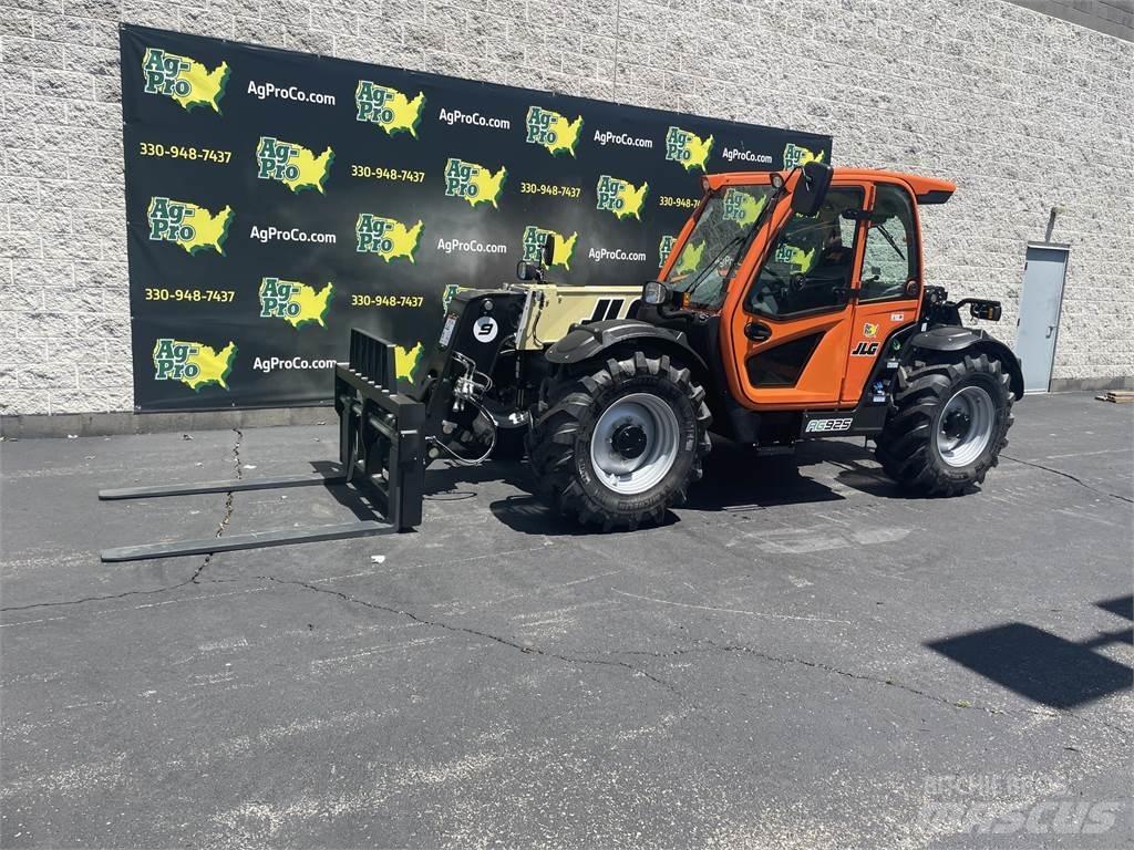 JLG 925 Ładowarki teleskopowe