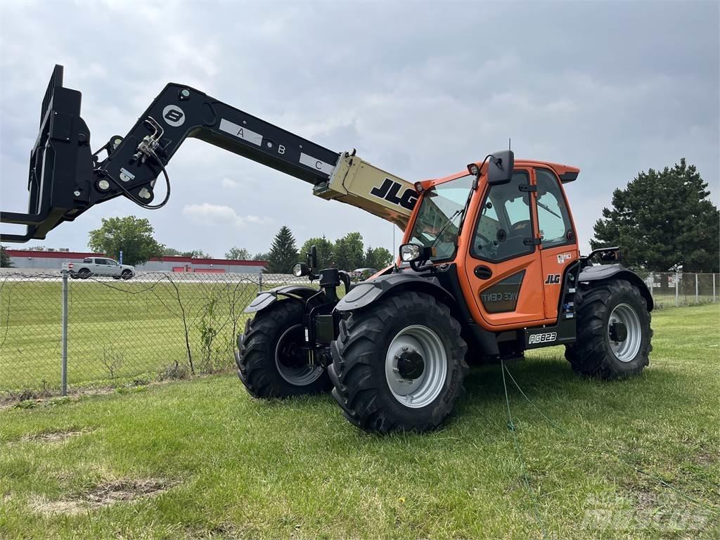 JLG AG823 Ładowarki teleskopowe