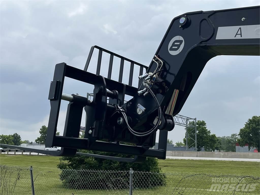 JLG AG823 Ładowarki teleskopowe