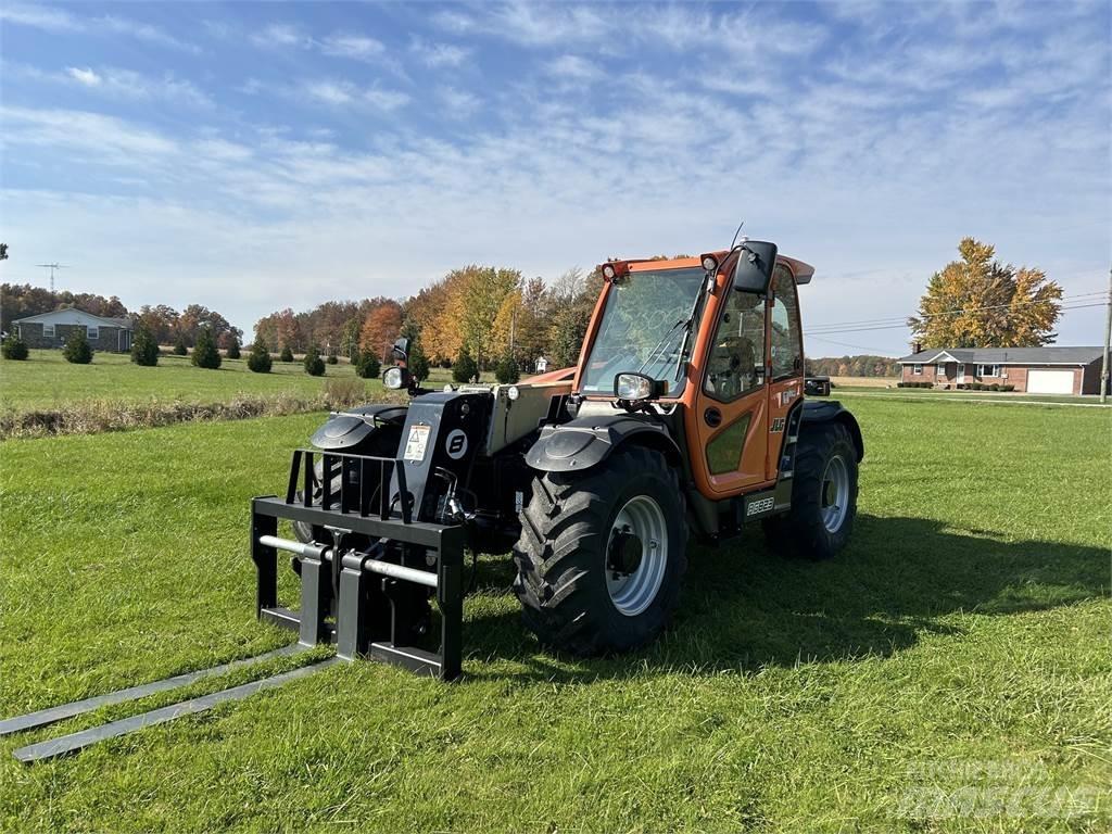 JLG AG823 Ładowarki teleskopowe