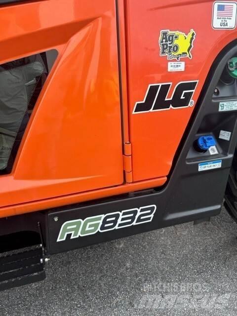 JLG AG832 Ładowarki teleskopowe