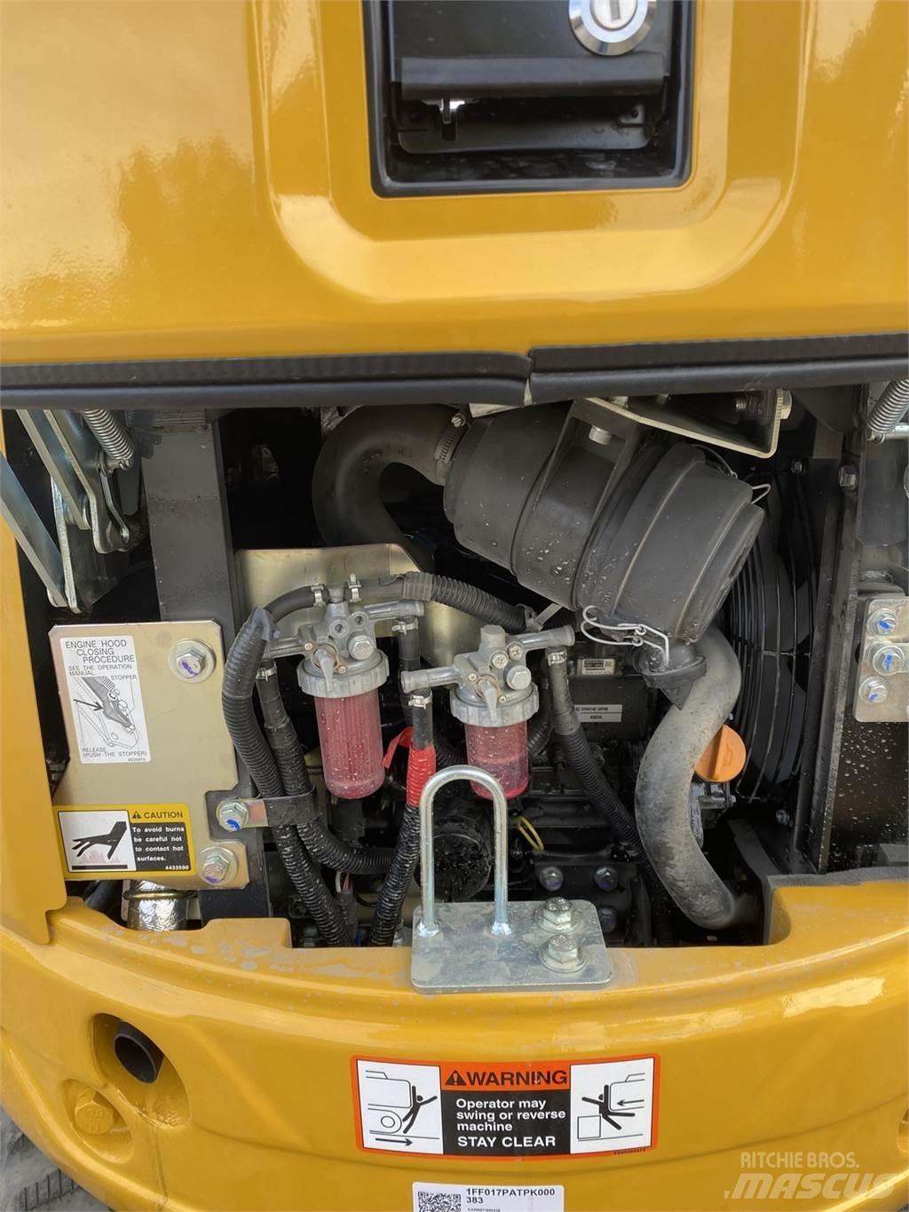 John Deere 17 P Minikoparki