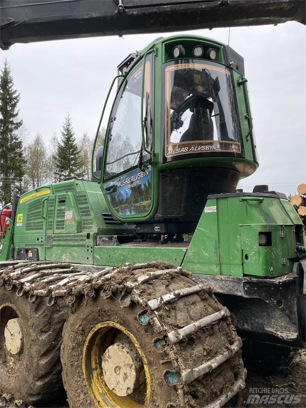 John Deere 1910G Forwardery