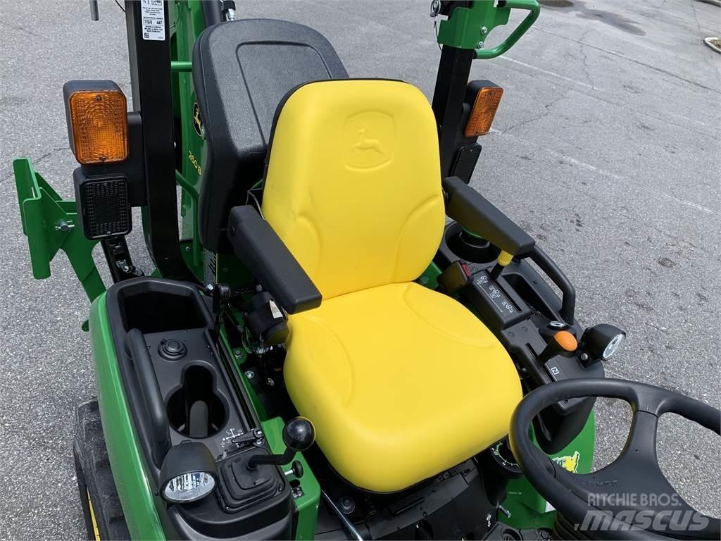 John Deere 2025R Mikrociągniki