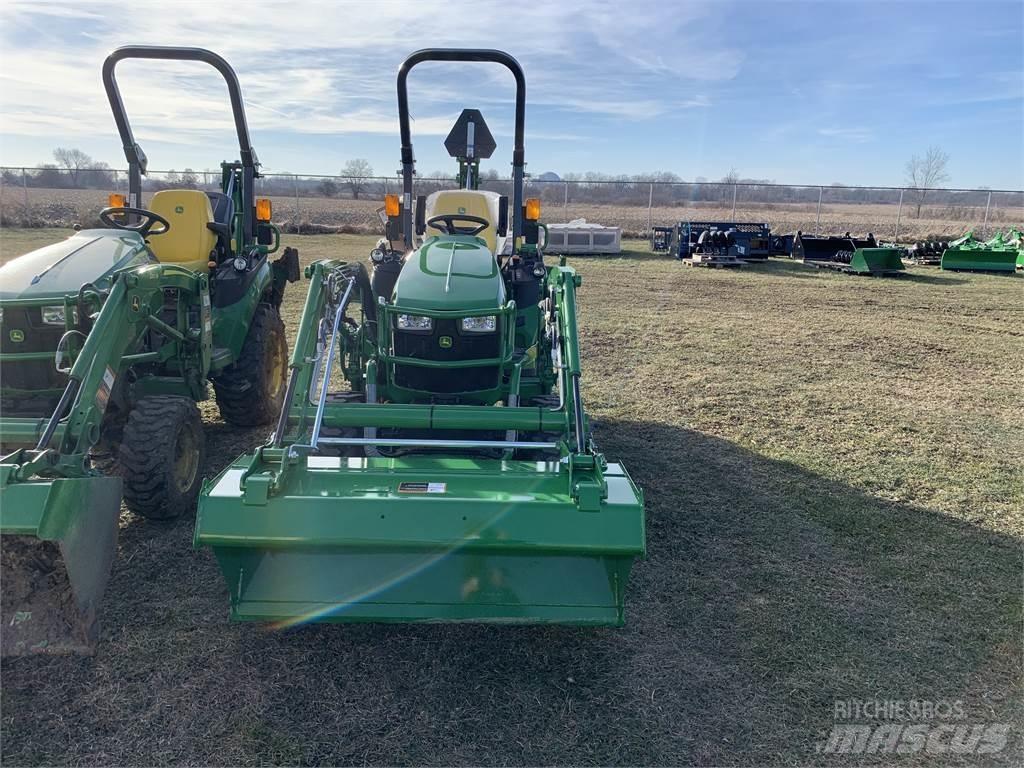 John Deere 2025R Mikrociągniki