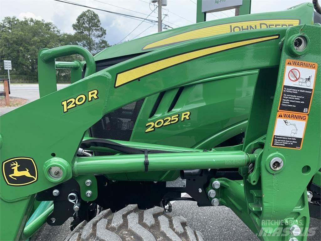 John Deere 2025R Mikrociągniki