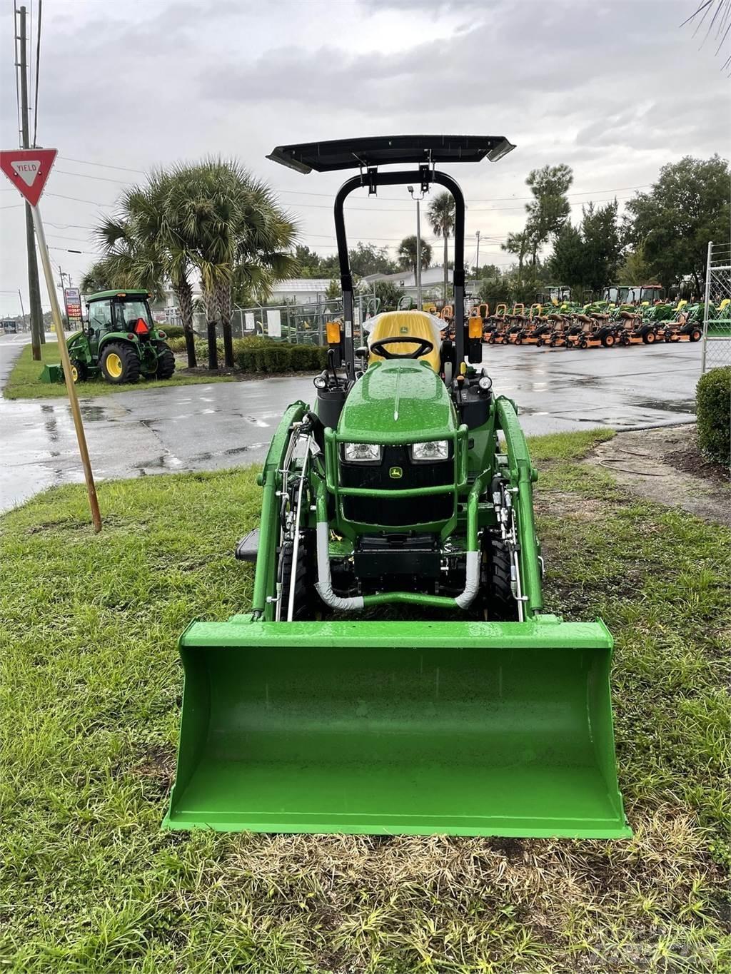 John Deere 2025R Mikrociągniki