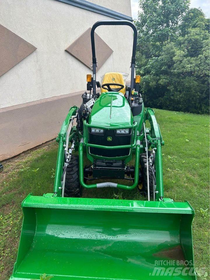 John Deere 2025R Mikrociągniki
