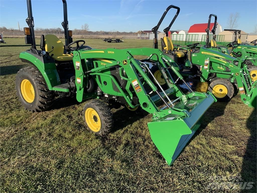 John Deere 2032R Mikrociągniki