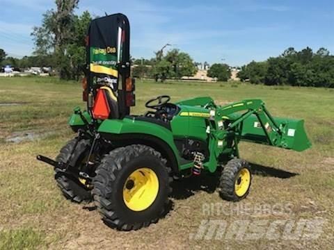 John Deere 2032R Mikrociągniki