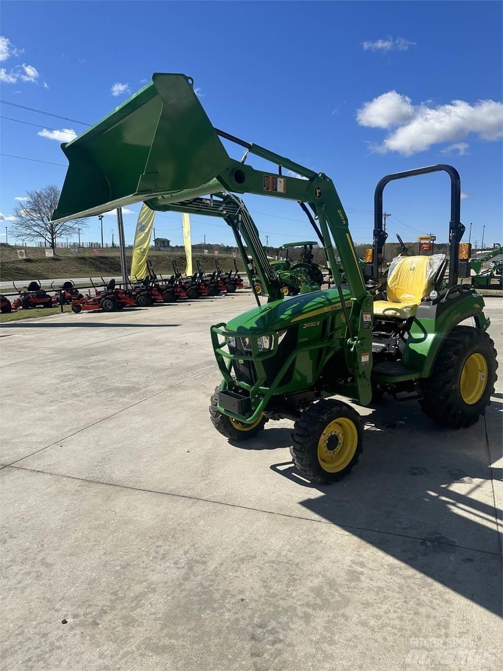 John Deere 2032R Mikrociągniki