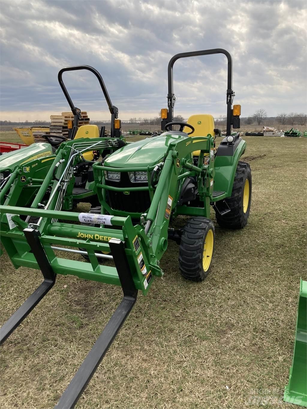 John Deere 2032R Mikrociągniki