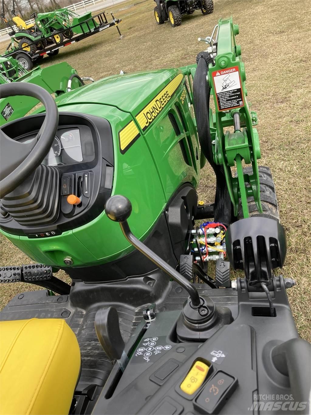 John Deere 2032R Mikrociągniki