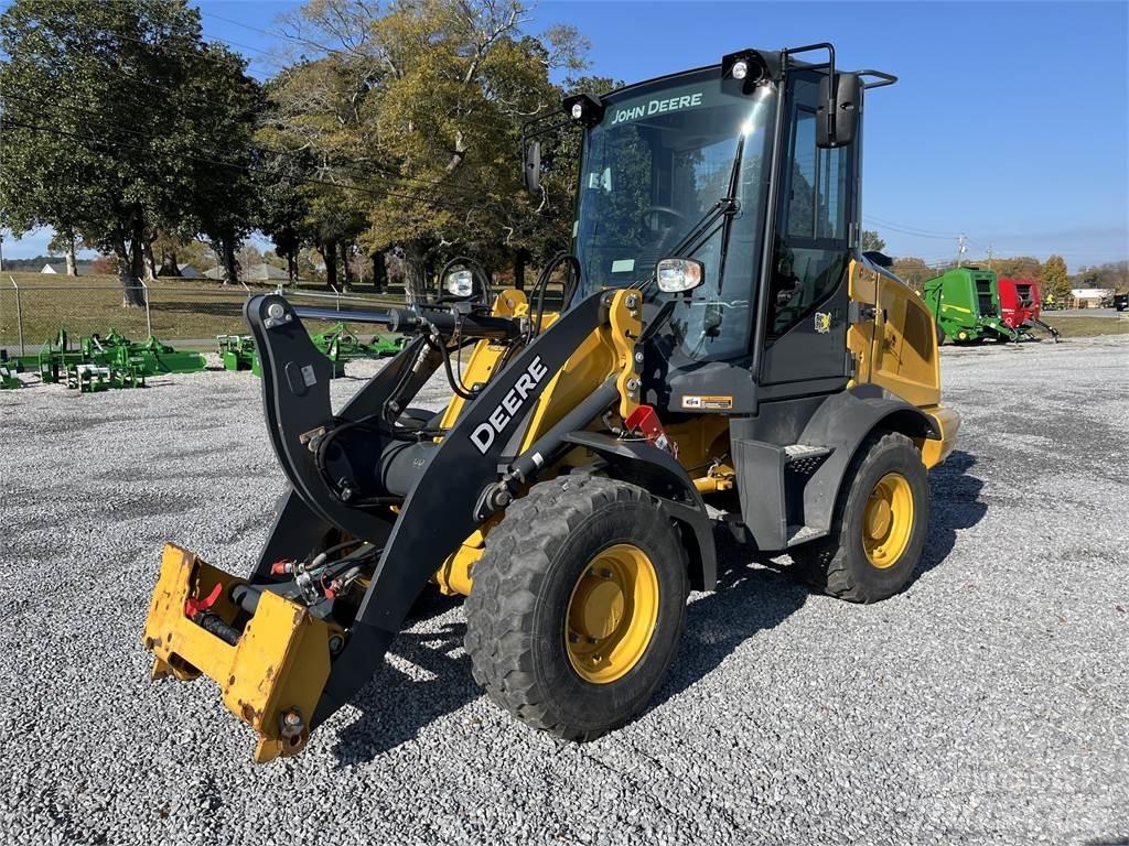 John Deere 244L Miniładowarki