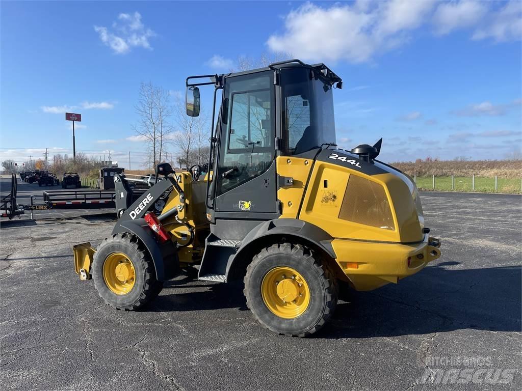 John Deere 244L Miniładowarki