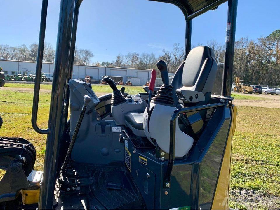 John Deere 30 P Minikoparki