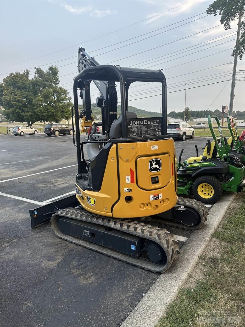 John Deere 30 P Minikoparki