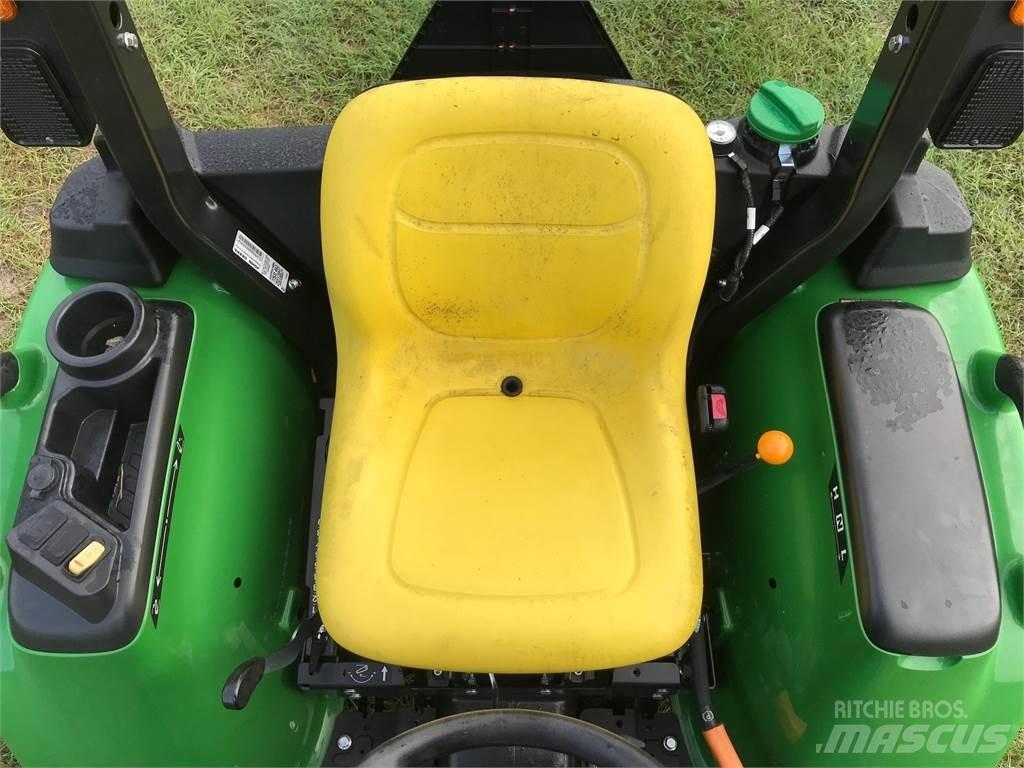 John Deere 3025E Mikrociągniki