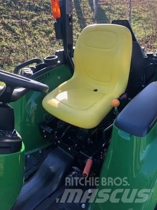 John Deere 3025E Mikrociągniki