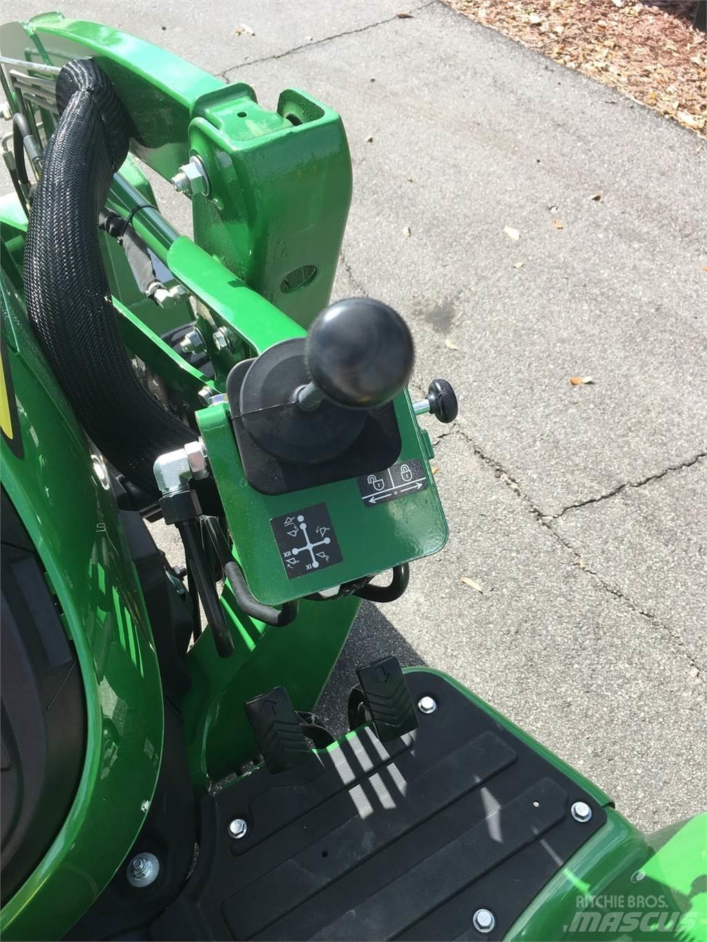 John Deere 3025E Mikrociągniki
